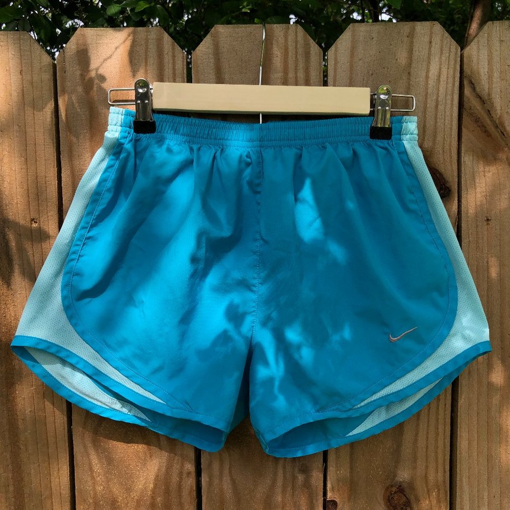 NIKE women's tempo running shorts